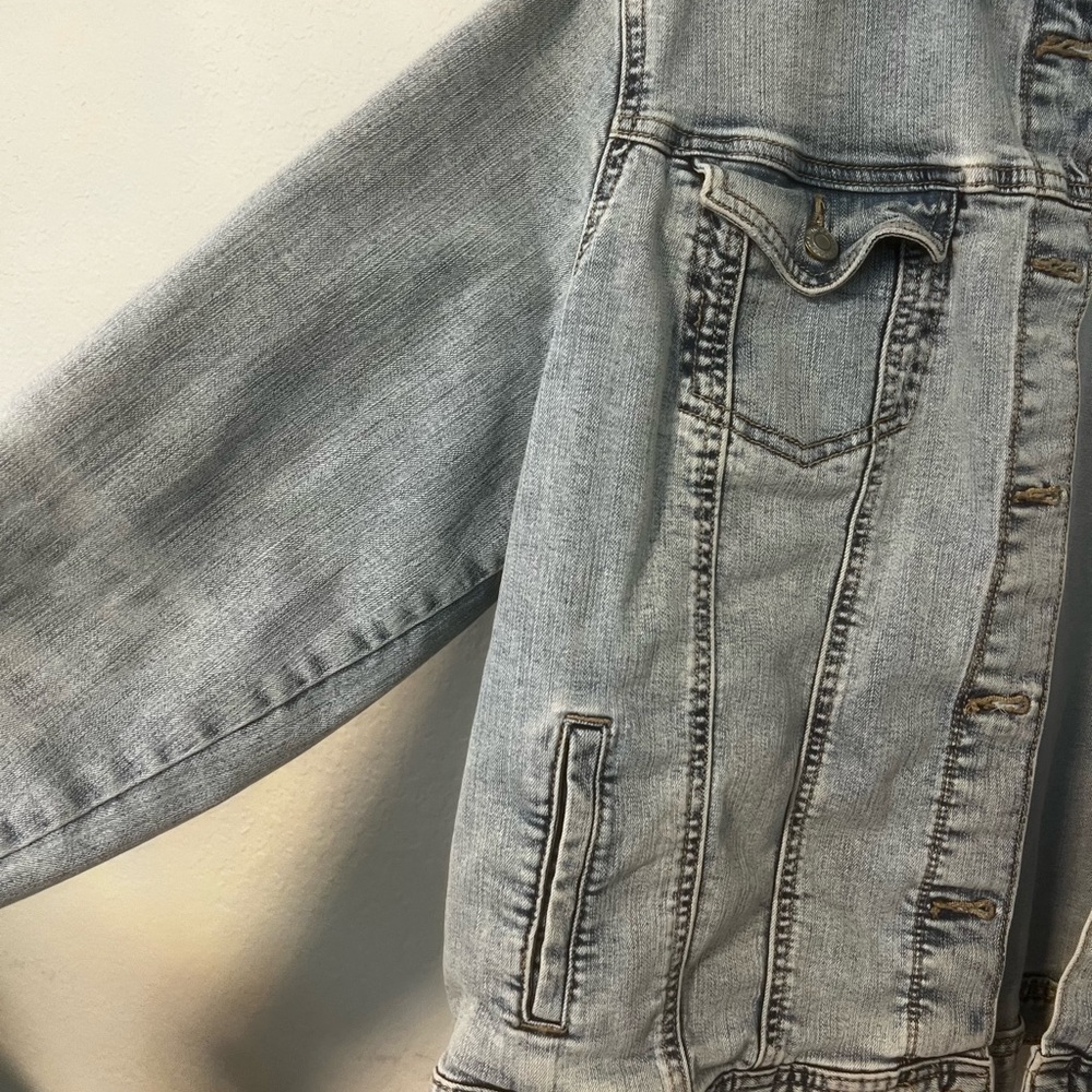 Woman’s demin Jean jacket sz 1X